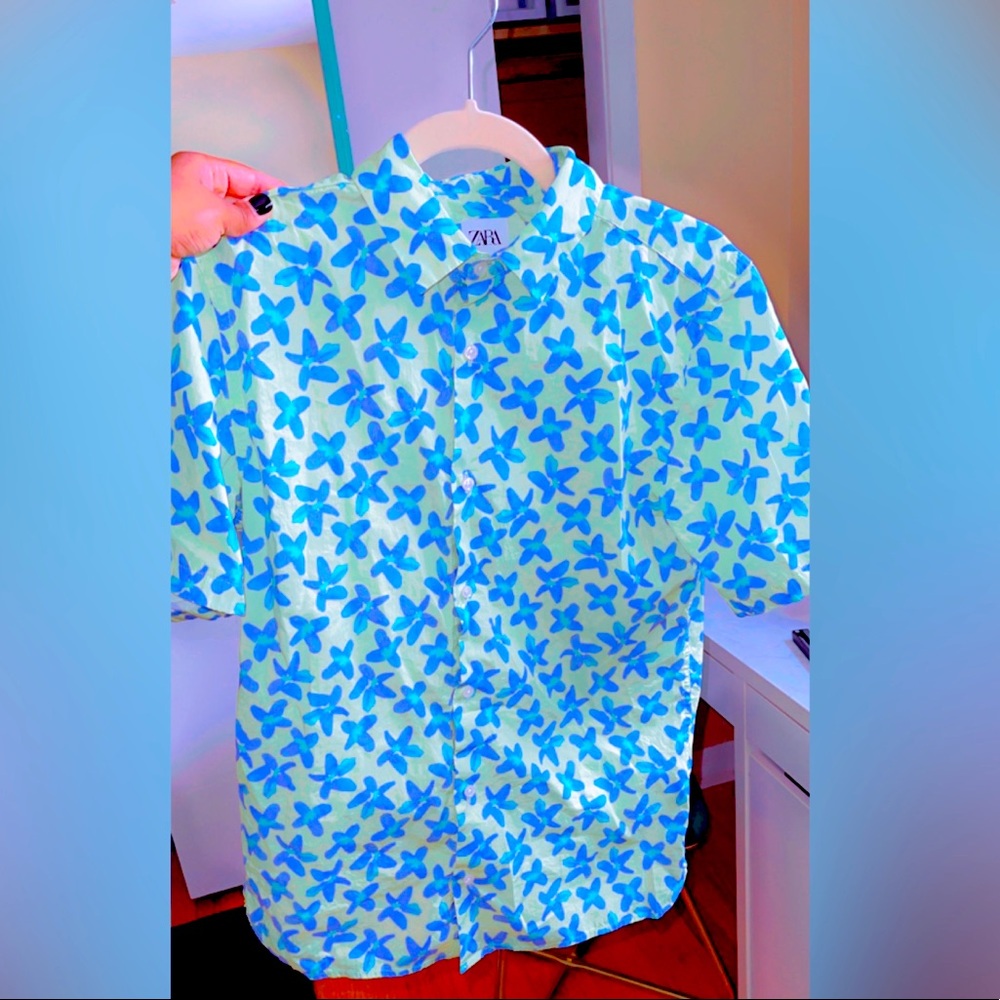 Fitted floral men’s Zara shirt